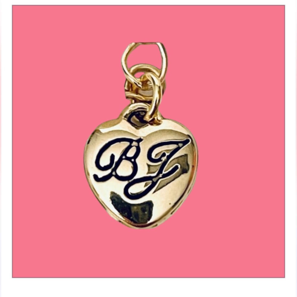 Betsey Johnson Strawberry Resin Bow Necklace Pendant - Picture 6 of 6